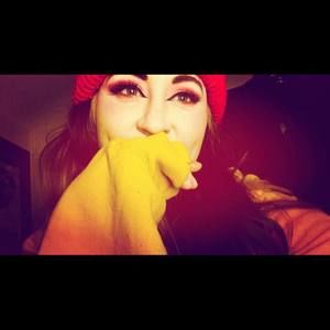 Meet your Posher, Hailey